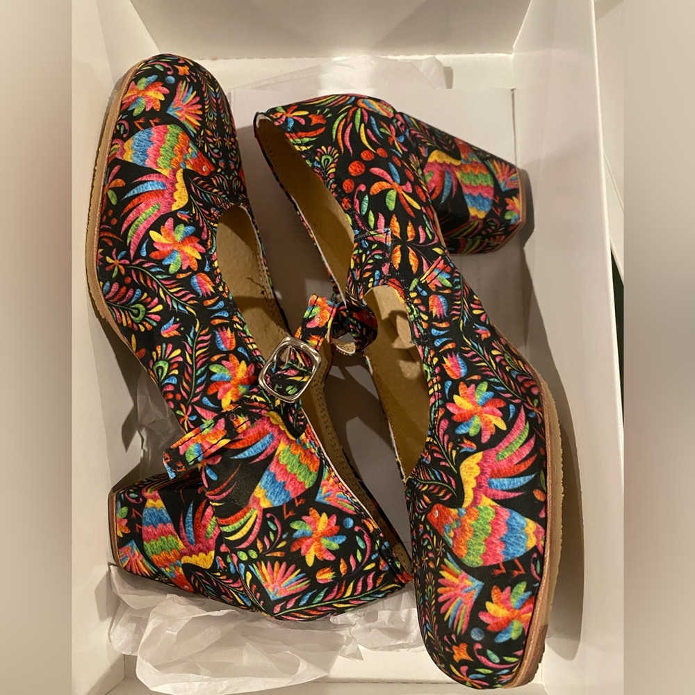 NWB Mexican Folklorico Floral Embr Print  Dance Heels w nails tip & heel 23.5 Mx